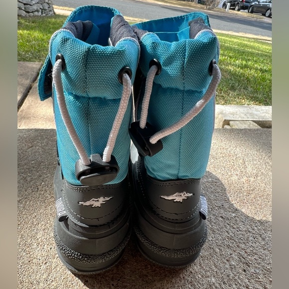 Tundra Snow Boots - Picture 9 of 9